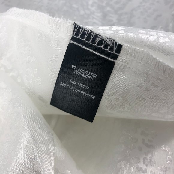 Torrid White BabyDoll Snake blouse 00 Medium Large - Picture 6 of 6